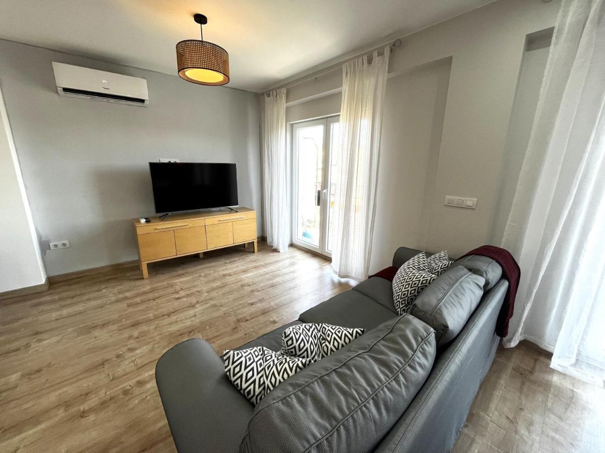 Moderno Estudio En * Valence